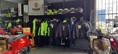 Scooterhelmen en scooterkleding 