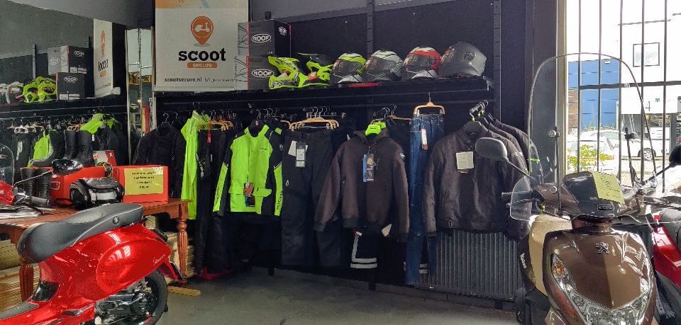 Scooterhelmen en scooterkleding 